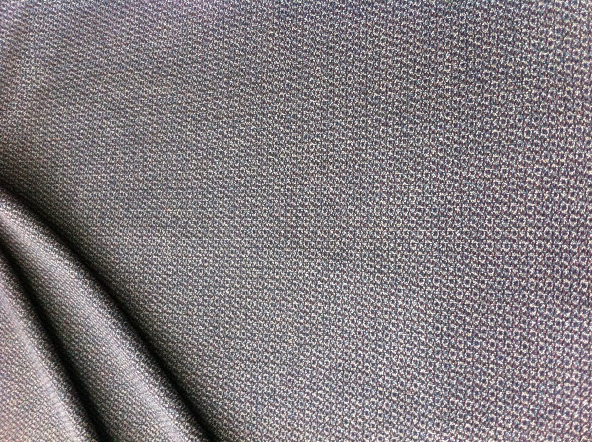 Костюмная серая